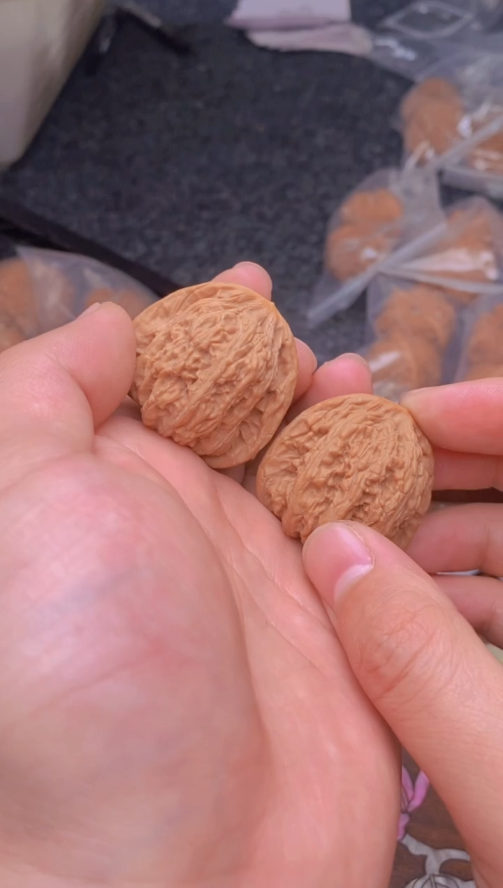 【闪购商品】文玩核桃把件G155号37尺密纹