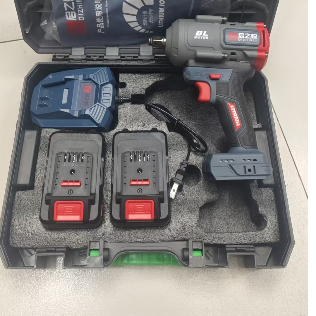 大功率无刷锂电扳手1000N带敲击