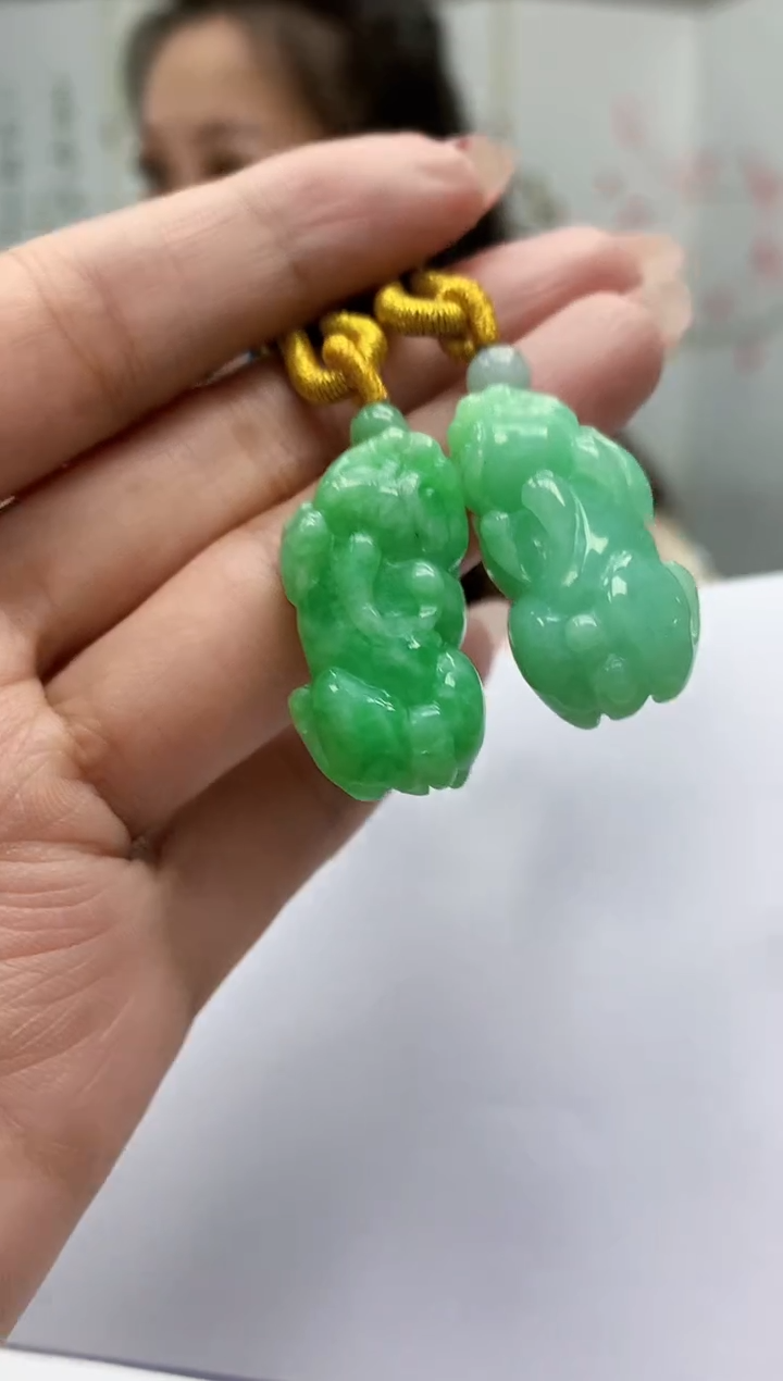 【闪购商品】定制翡翠未镶嵌4989mm-毛货挂件一对62