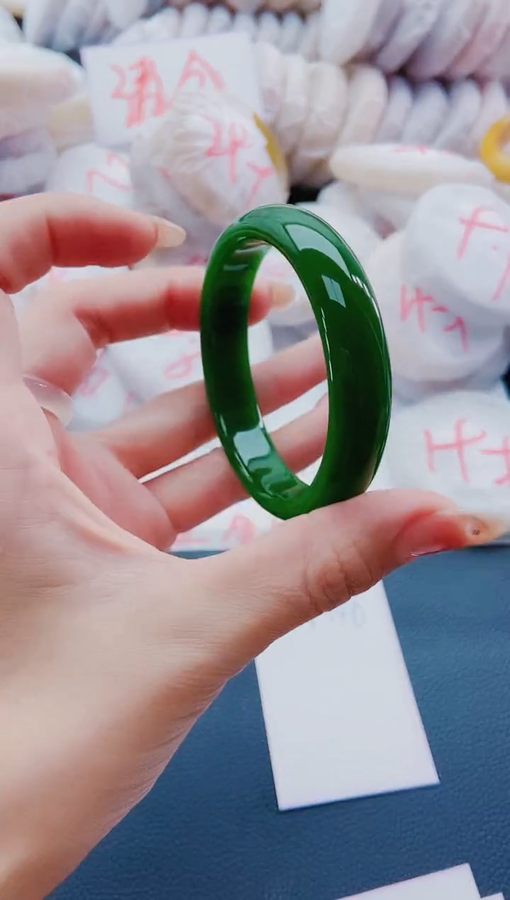未镶嵌手镯石英质玉M46-55-56
