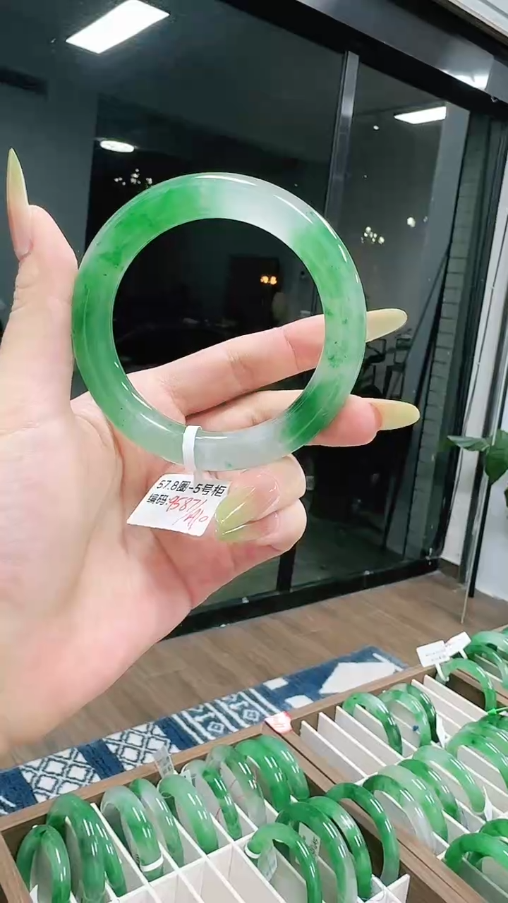 未镶嵌1石英质玉（非洲翠）/0018-58