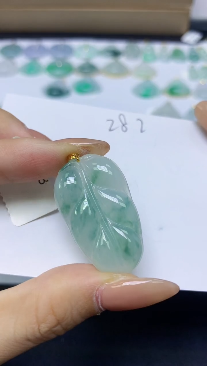 颈饰18K金镶嵌翡翠天然缅甸A货翡翠百元以上9元证书费自理