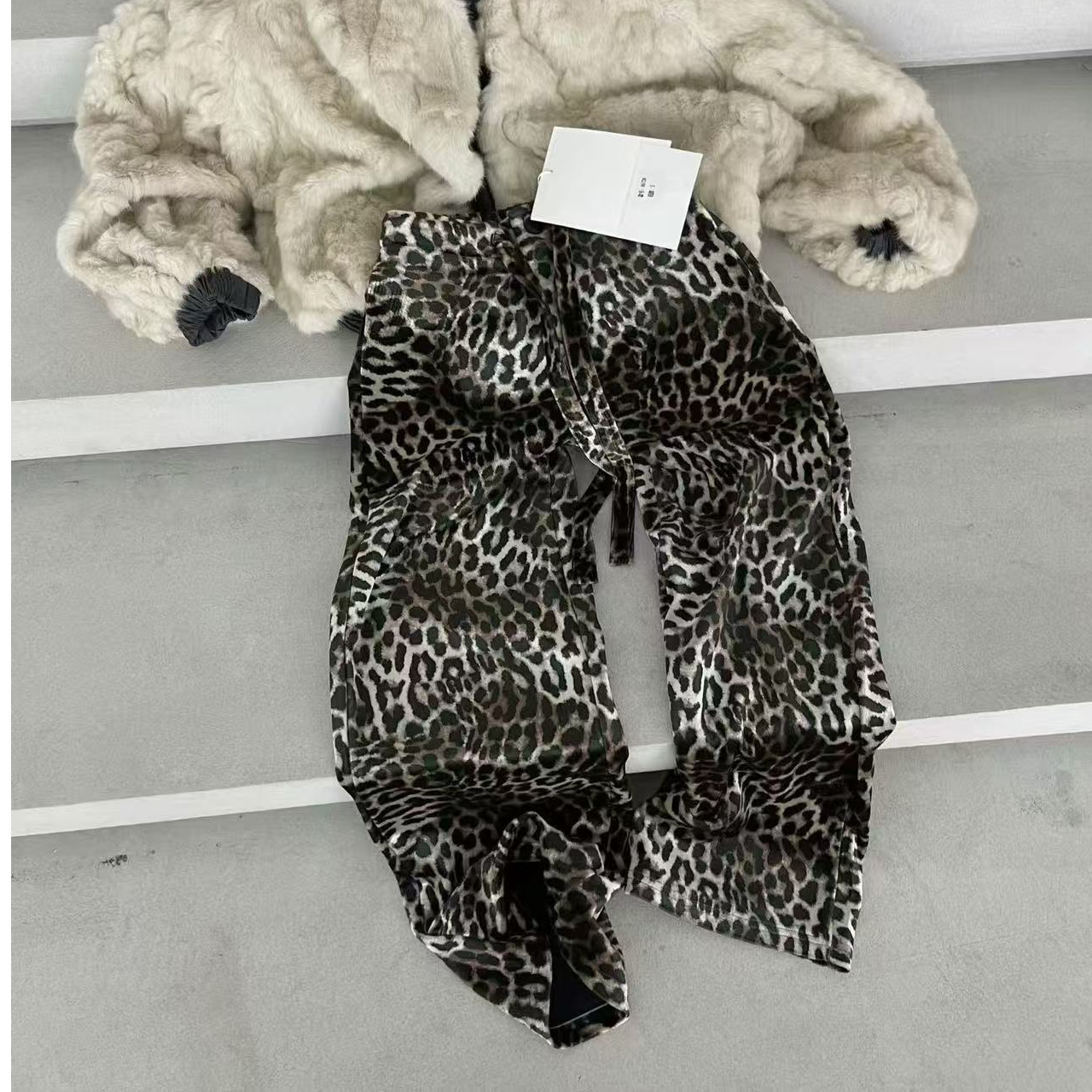 欧韩时尚小众加绒丝绒休闲豹纹裤