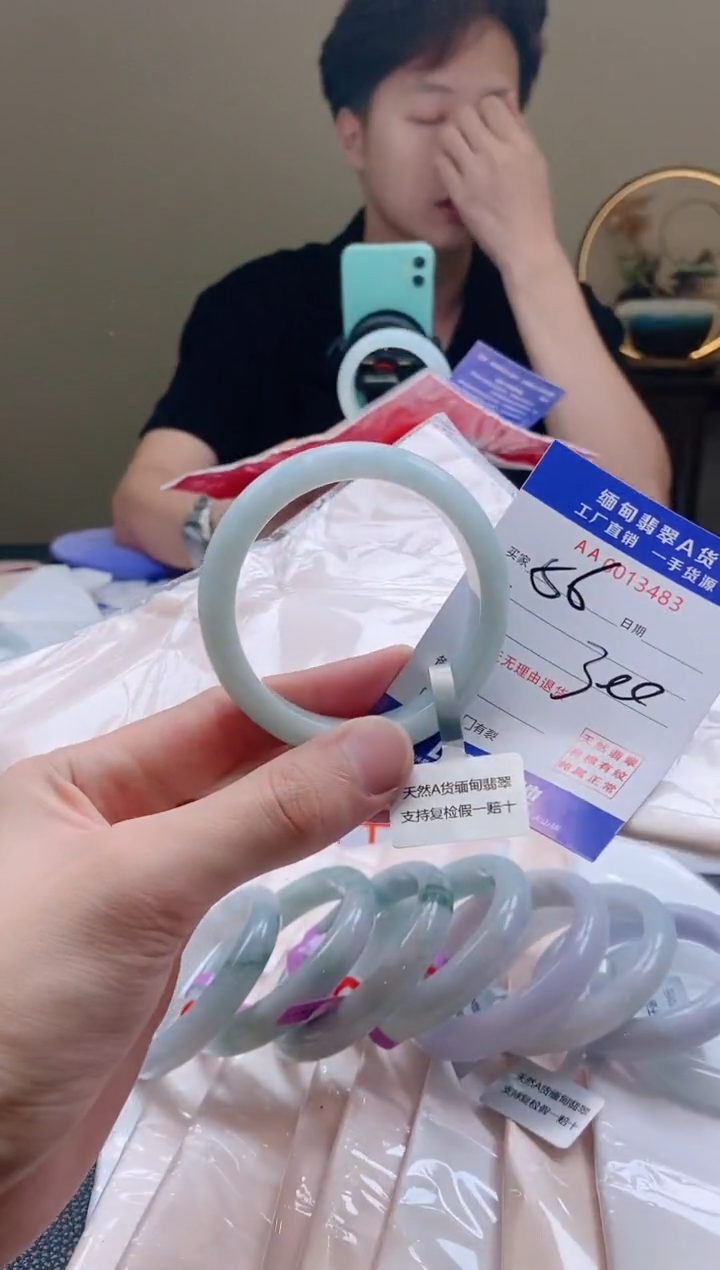 翡翠手镯未镶嵌56