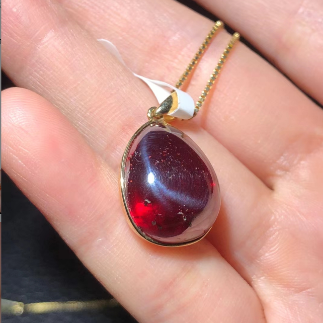 天然辰砂天然朱砂手链镶嵌18k吊坠镶嵌一物一拍直播间截图发货