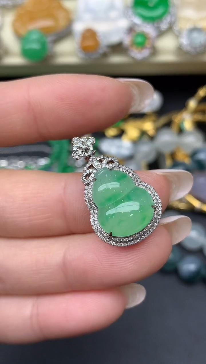 翡翠18K金镶嵌颈饰259-雪姐翡翠天天见