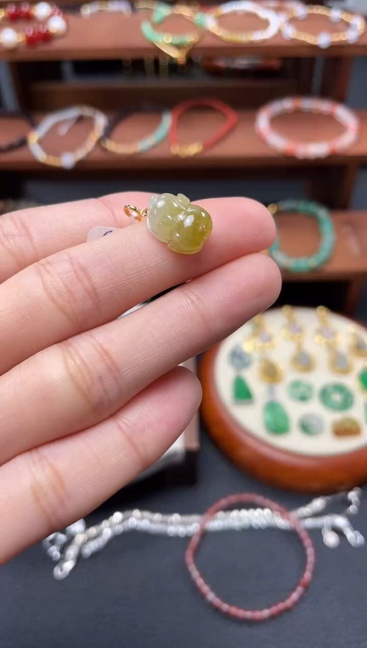 【闪购商品】翡翠吊坠(不含链)18K金镶嵌一个  JK107