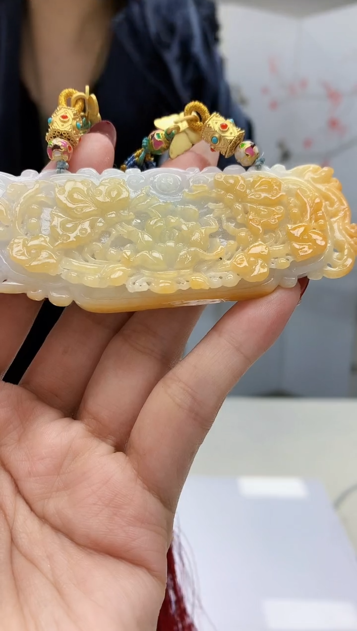【闪购商品】定制翡翠未镶嵌3123MM-毛货挂件72