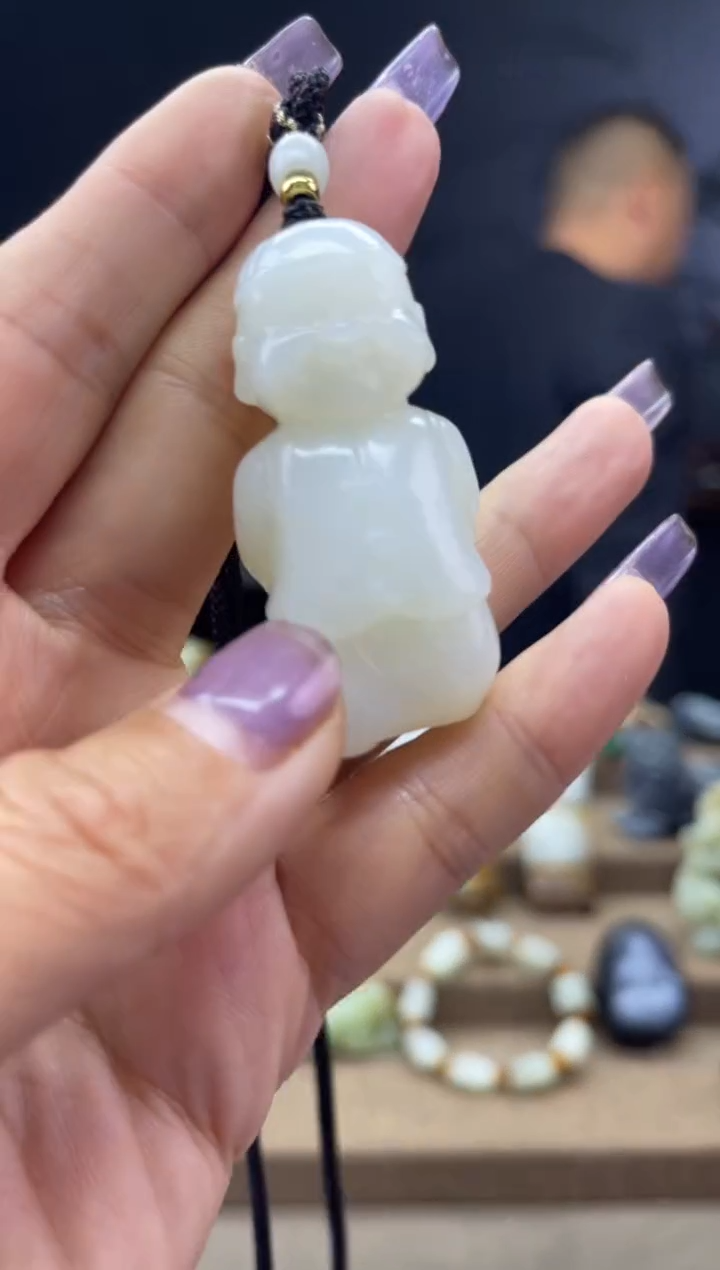 颈饰未镶嵌和田玉1