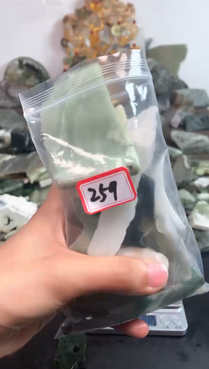 未镶嵌和田玉摆件259