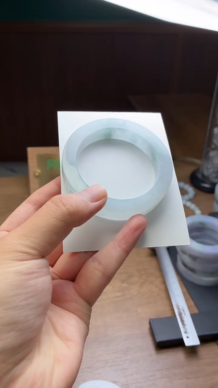 未镶嵌手镯定制翡翠s****5定制