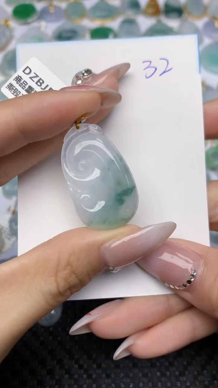 【闪购商品】翡翠颈饰18K金镶嵌 天然翡翠A货