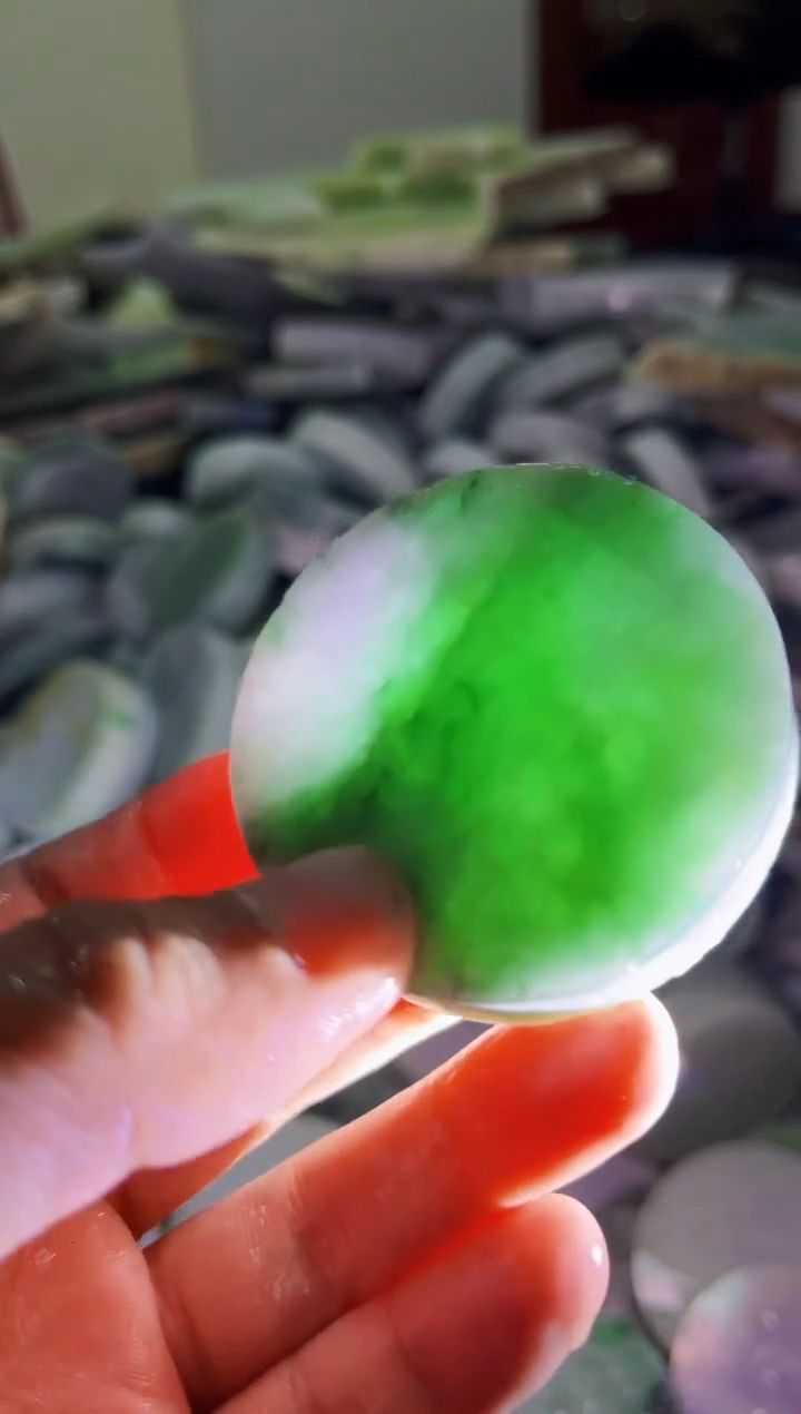 【闪购商品】翡翠挂件未镶嵌A货康壹379