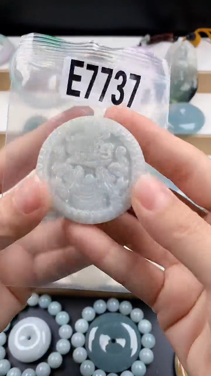 颈饰未镶嵌翡翠天然翡翠吊坠挂件