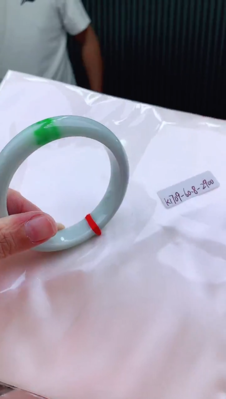 未镶嵌手镯翡翠60+