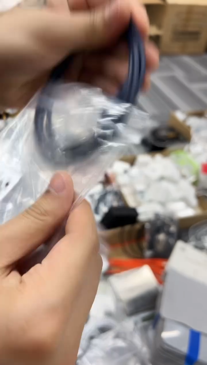 8新摩米士L口.....