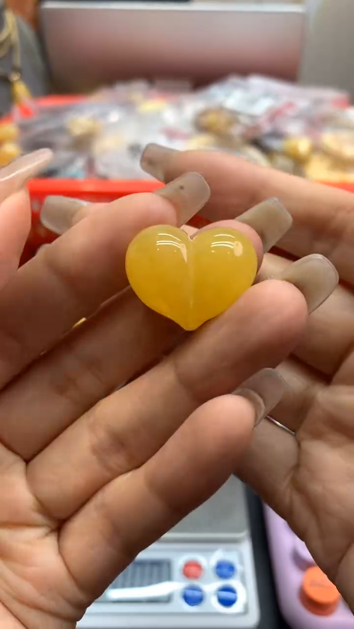 未镶嵌琥珀珠宝奇石2698