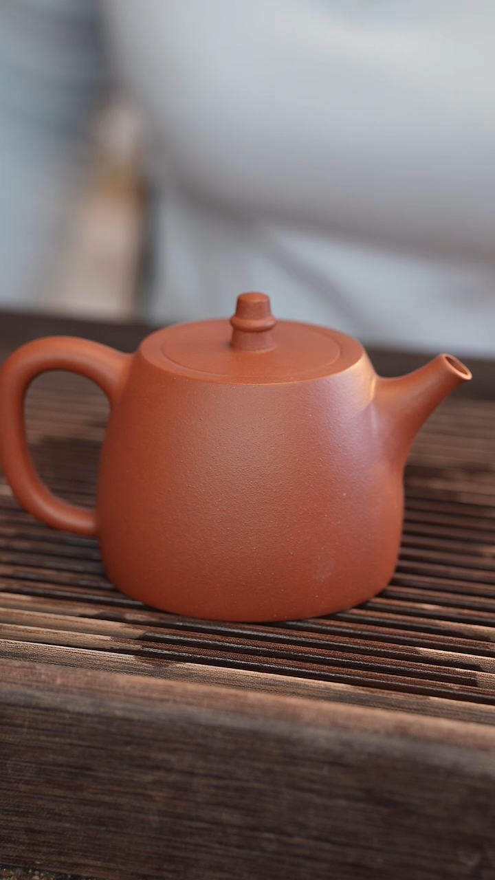 茶壶紫砂汉铎 北红赤铁 半手工 230cc