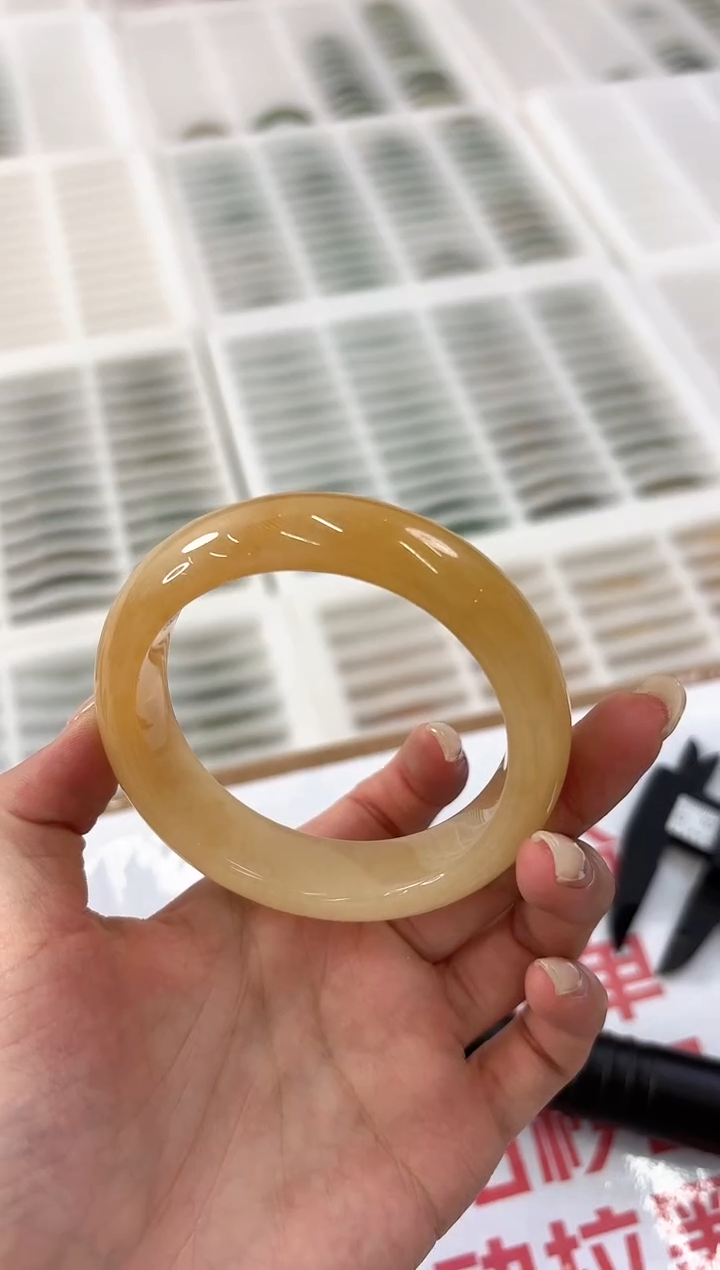 未镶嵌手镯石英质玉115-58HU