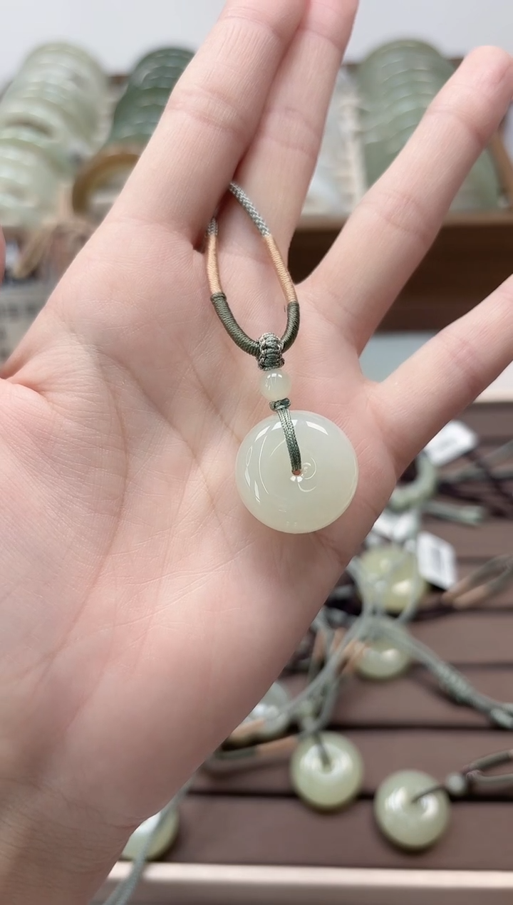 颈饰未镶嵌和田玉新疆平安扣毛衣链