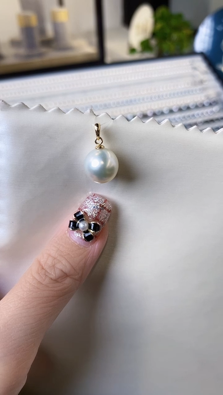 【闪购商品】海水珍珠吊坠(不含链)18K金镶嵌10-11澳白珍珠吊坠