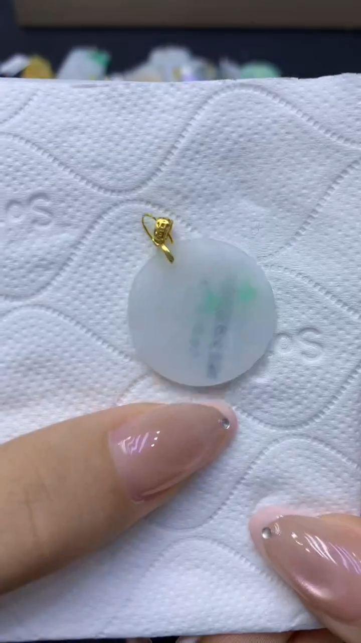 颈饰未镶嵌翡翠天然缅甸翡翠A货