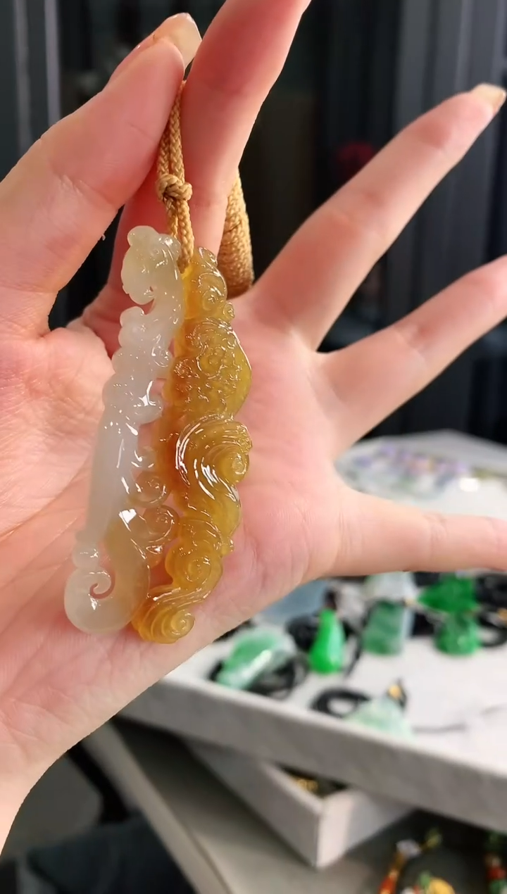 【闪购商品】翡翠颈饰未镶嵌吊坠