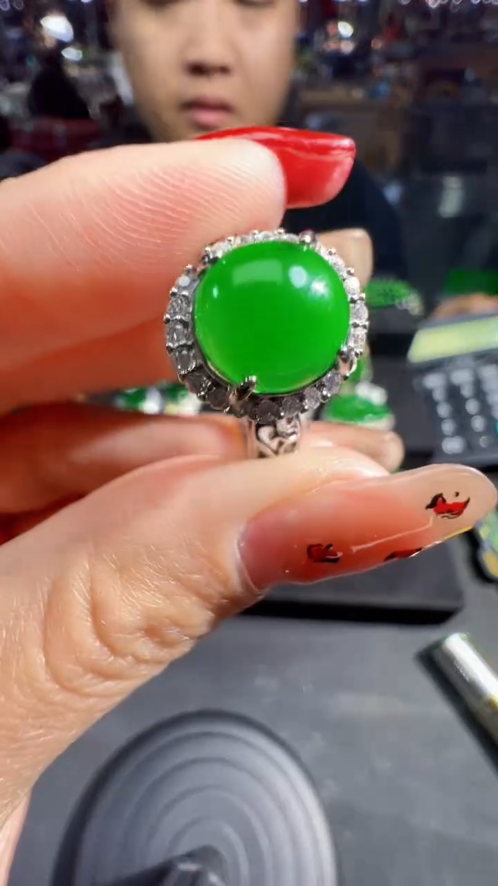 【闪购商品】定制翡翠未镶嵌戒指1
