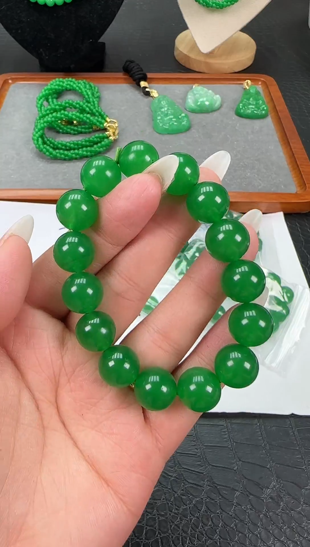 未镶嵌翡翠耳饰高透手串卡14