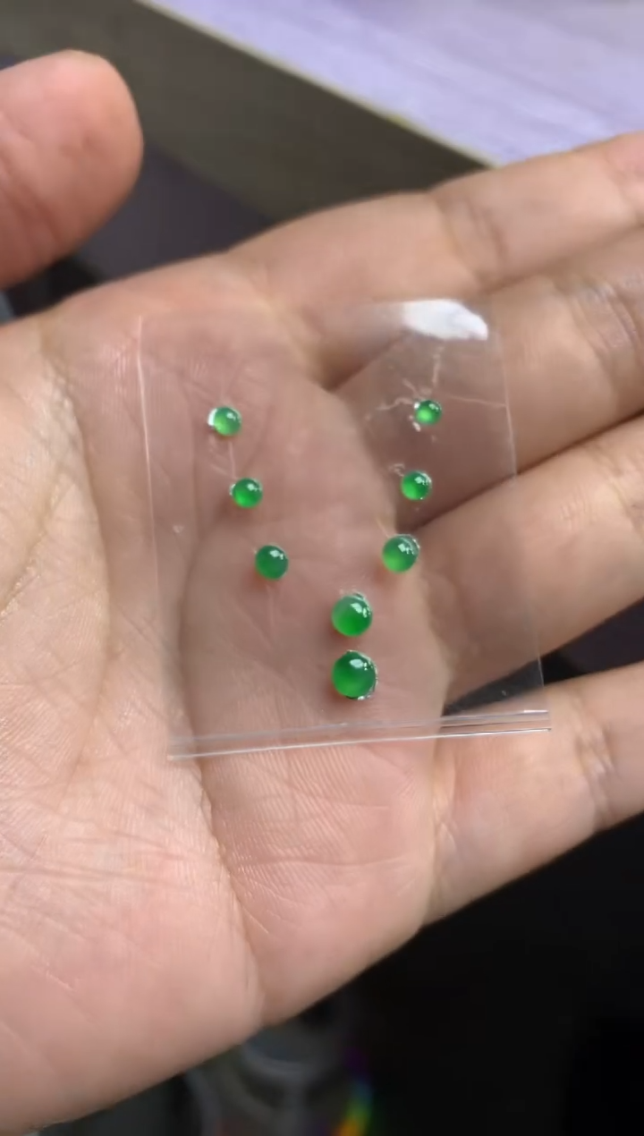 定制翡翠未镶嵌毛货