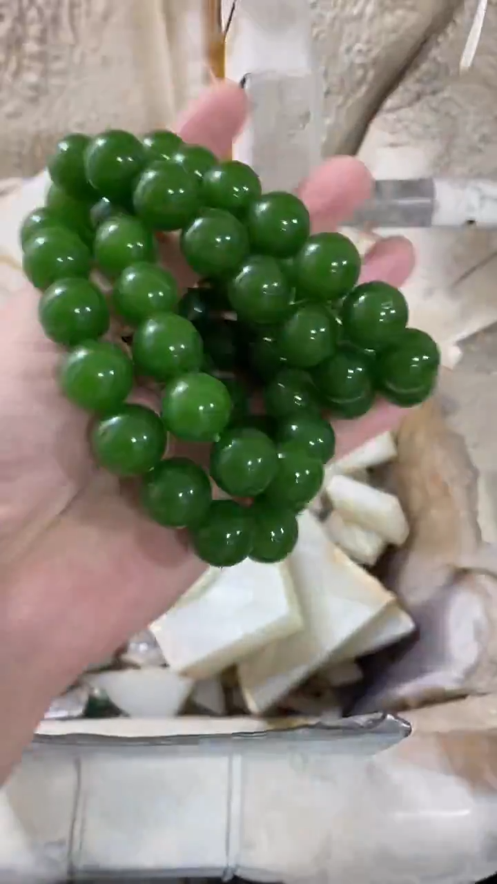 碧绿卡14MM圆串精美大气 发一条
