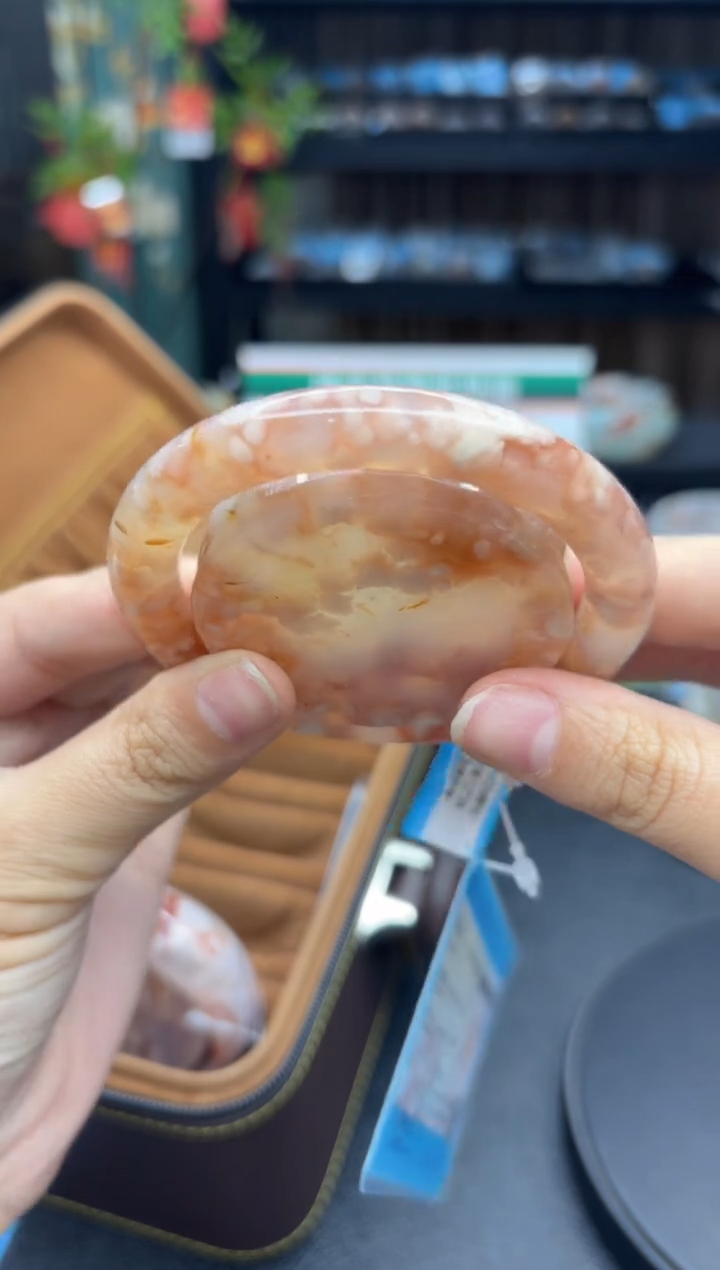 【闪购商品】石英质玉手镯未镶嵌861（56圈赠送镯心）