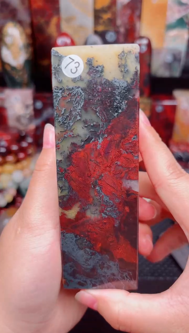 玉桂林鸡血玉素章手把摆件73