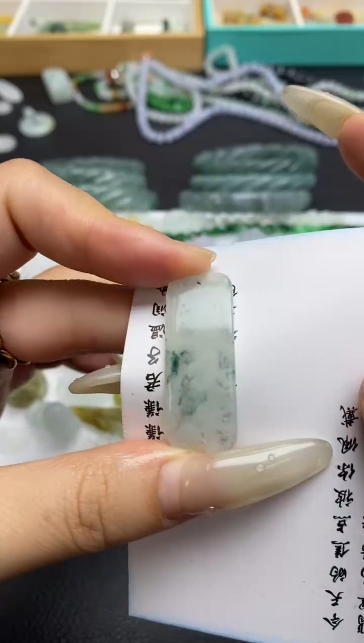 未镶嵌定制翡翠翡翠毛货~