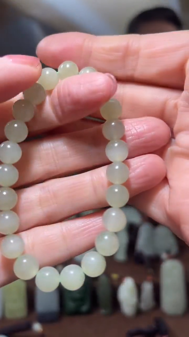 颈饰未镶嵌和田玉`