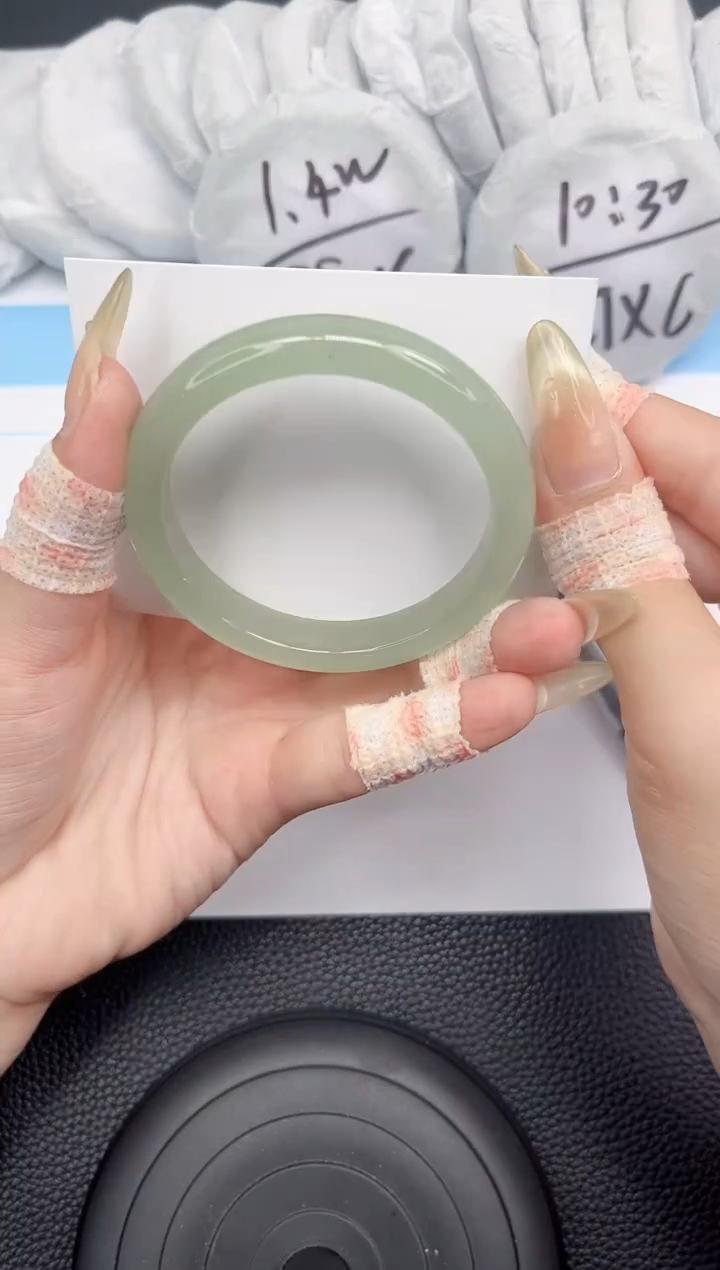 石英质玉手镯未镶嵌208-56