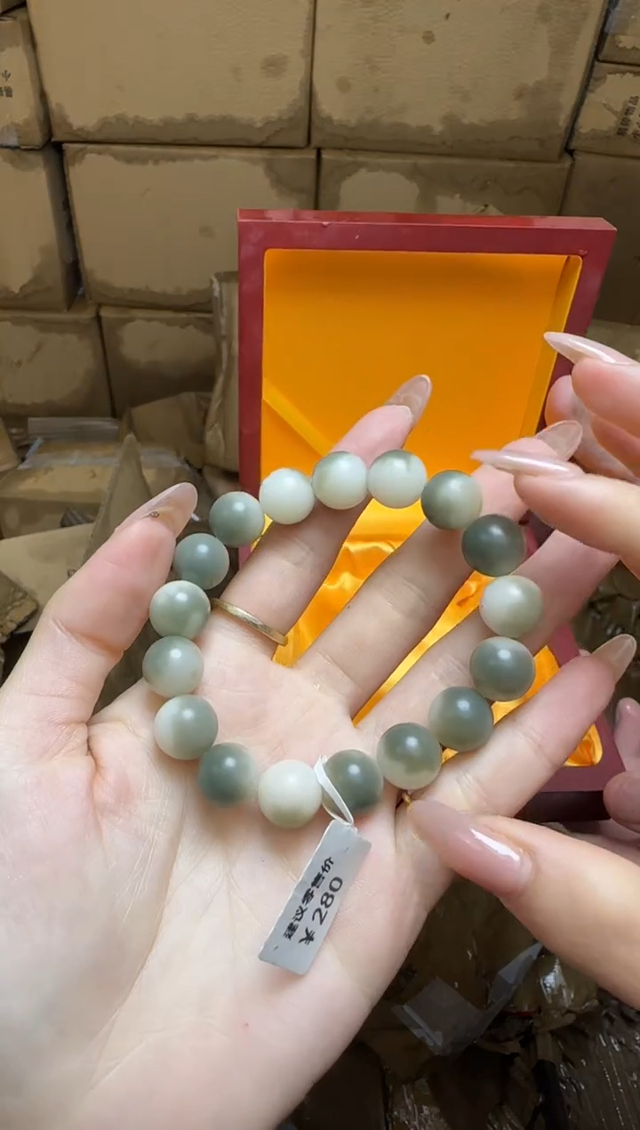 精美手串（无礼盒）