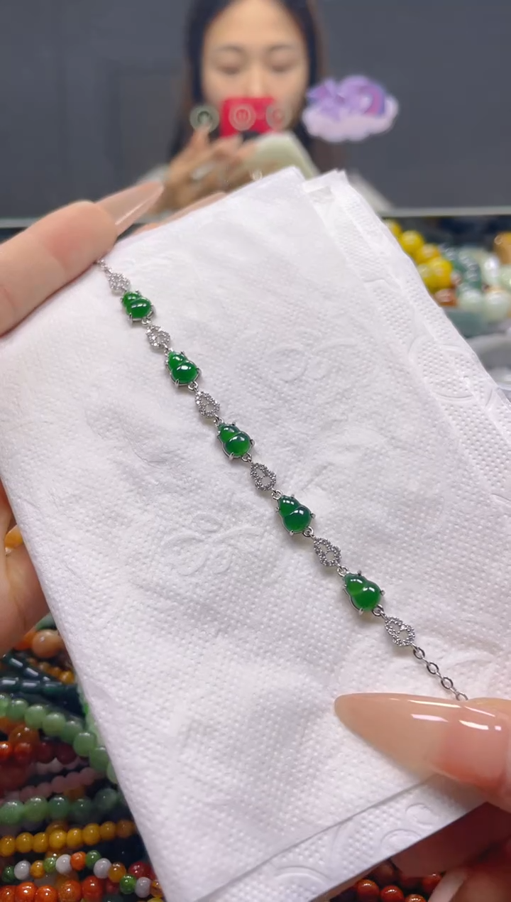 颈饰未镶嵌翡翠/T/翡翠A货，一件也是批发价