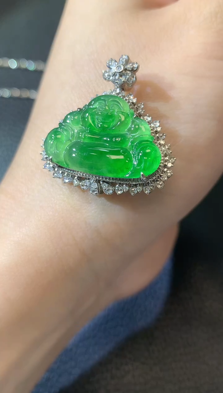 【闪购商品】翡翠吊坠(不含链)18K金镶嵌A31