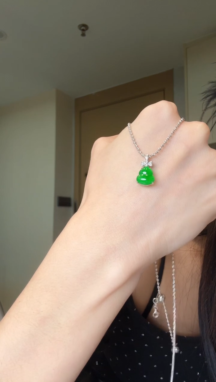 【闪购商品】翡翠吊坠(不含链)18K金镶嵌天然翡翠吊坠