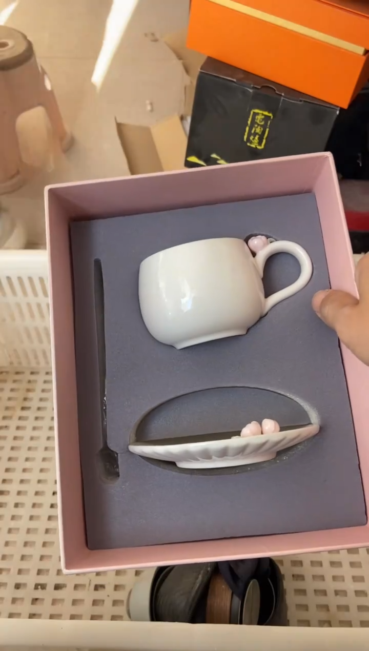 杯无运费险有瑕疵的摄影的产品有使用过的痕迹有点脏介意勿拍