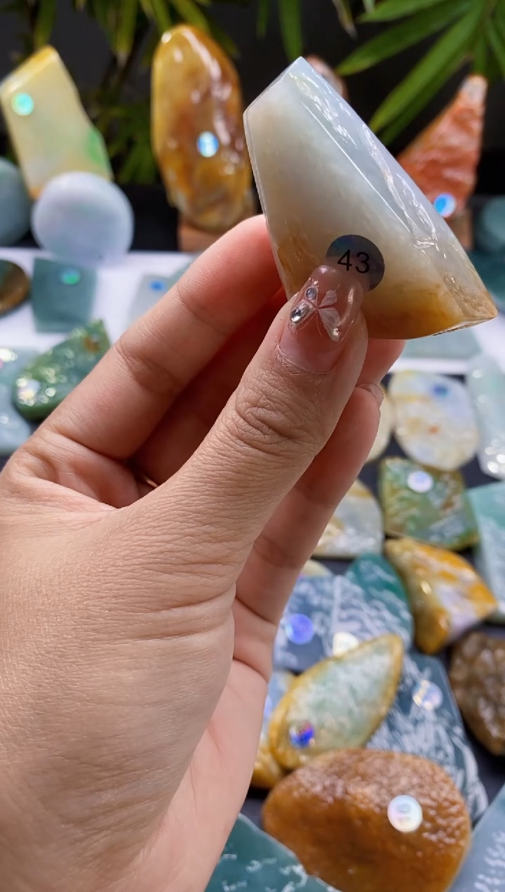 【闪购商品】定制翡翠未镶嵌翡翠