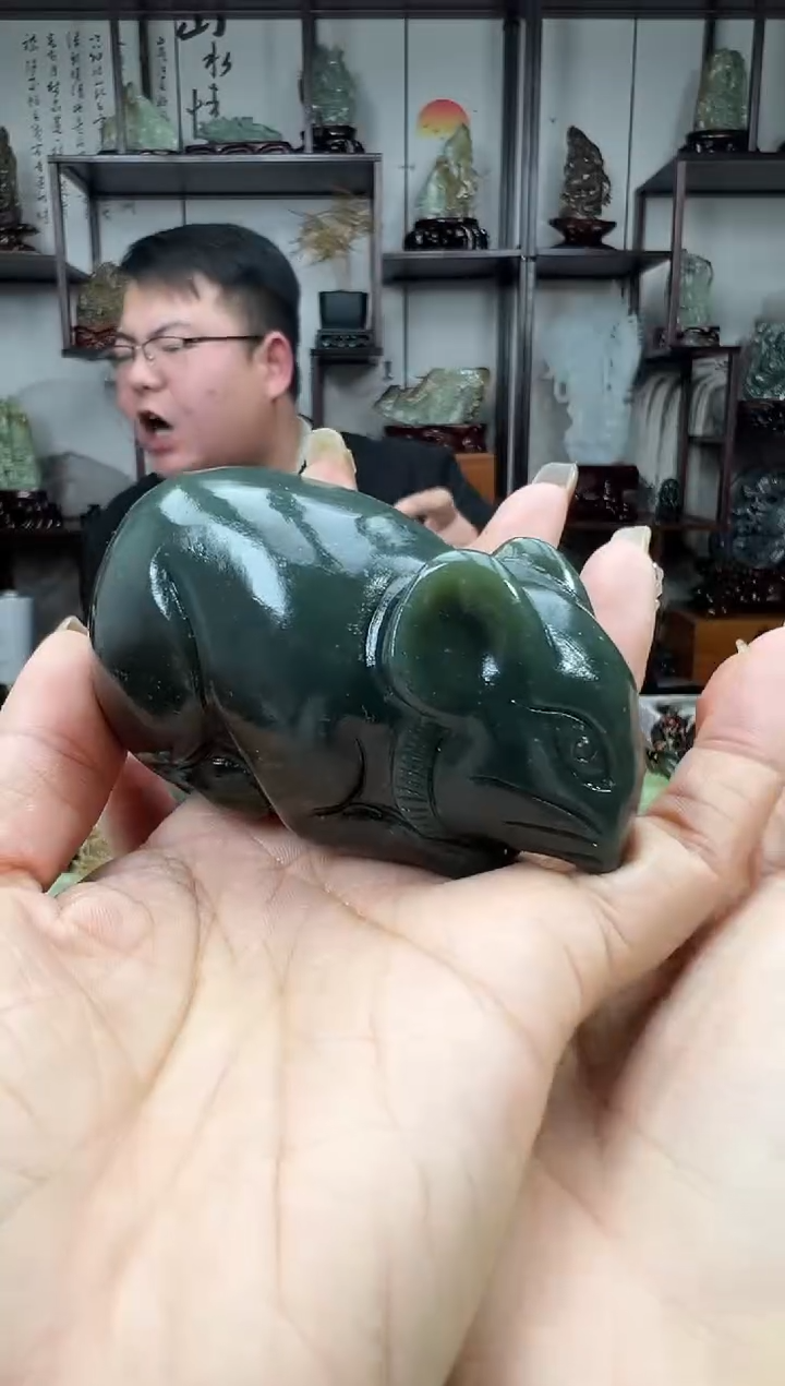 未镶嵌和田玉把件1