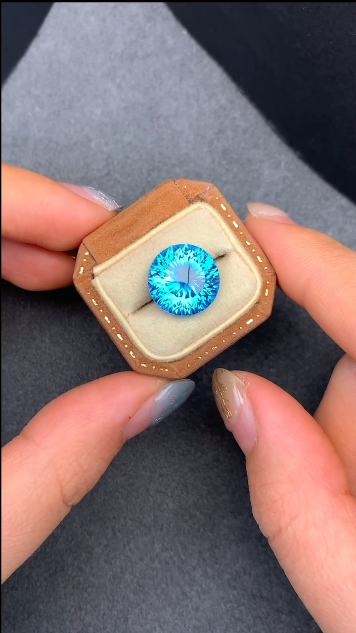 【闪购商品】托帕石裸石未镶嵌10.35克拉