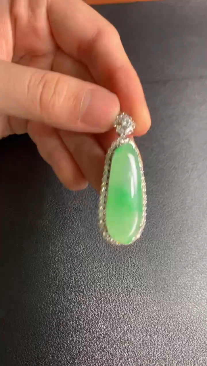 【闪购商品】翡翠颈饰银S925镶嵌翡翠