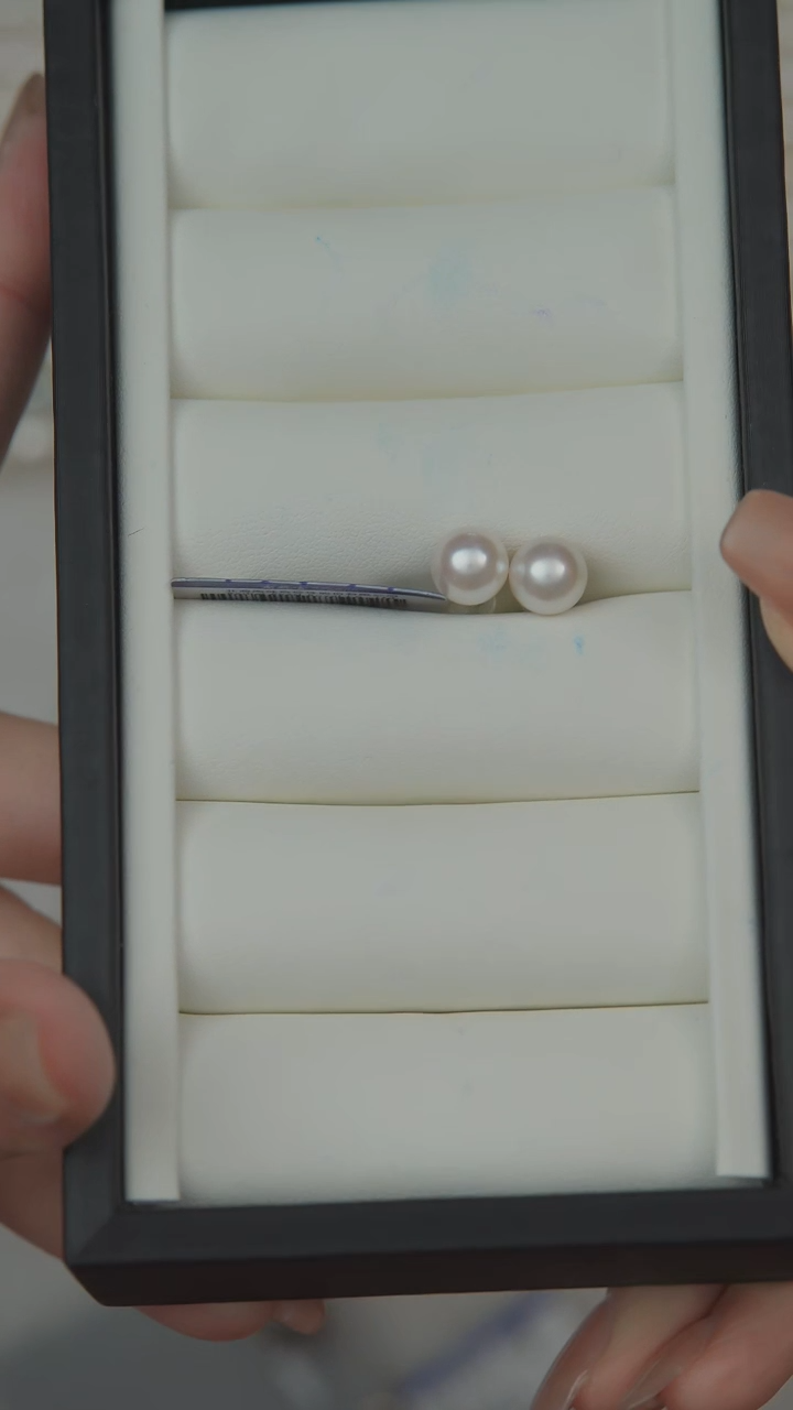 【闪购商品】淡水珍珠耳饰银S925镶嵌8-9mm