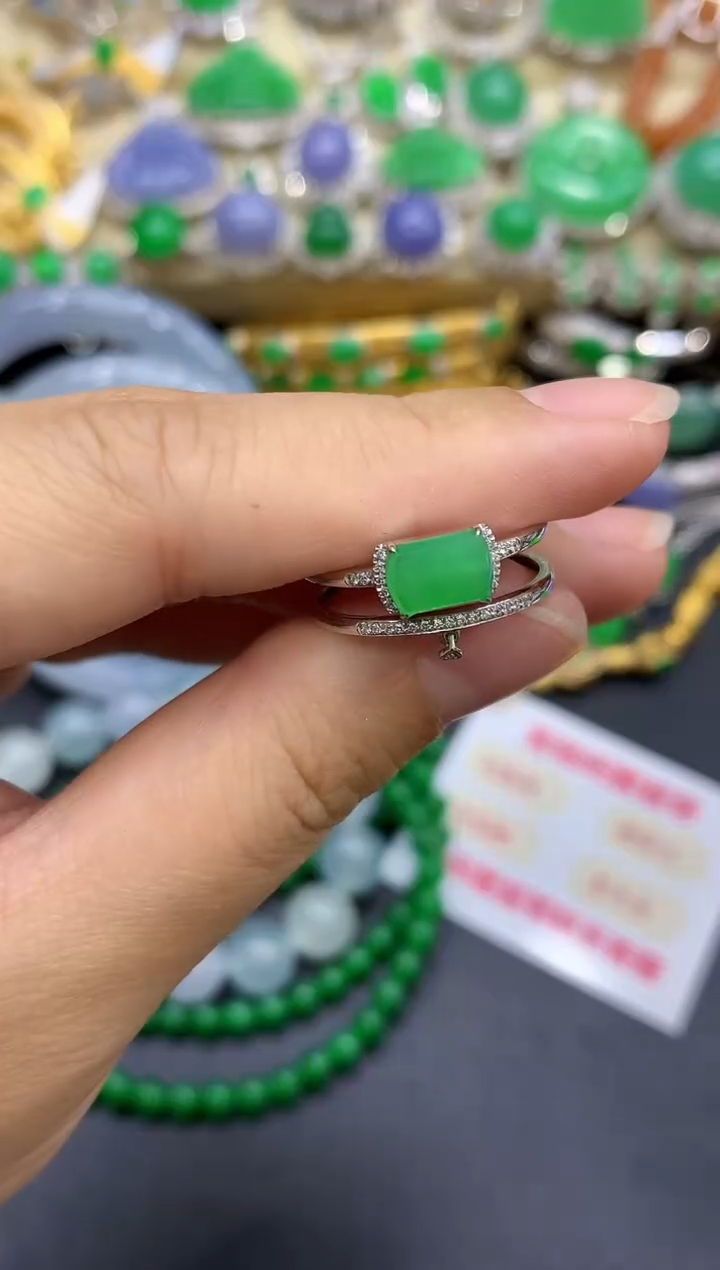 18K金镶嵌戒指翡翠259-中国好珍宝