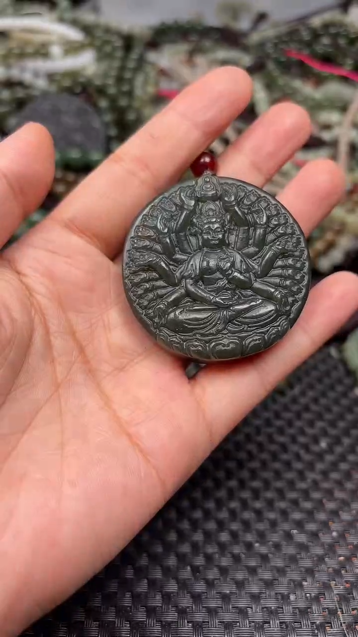 颈饰未镶嵌和田玉1