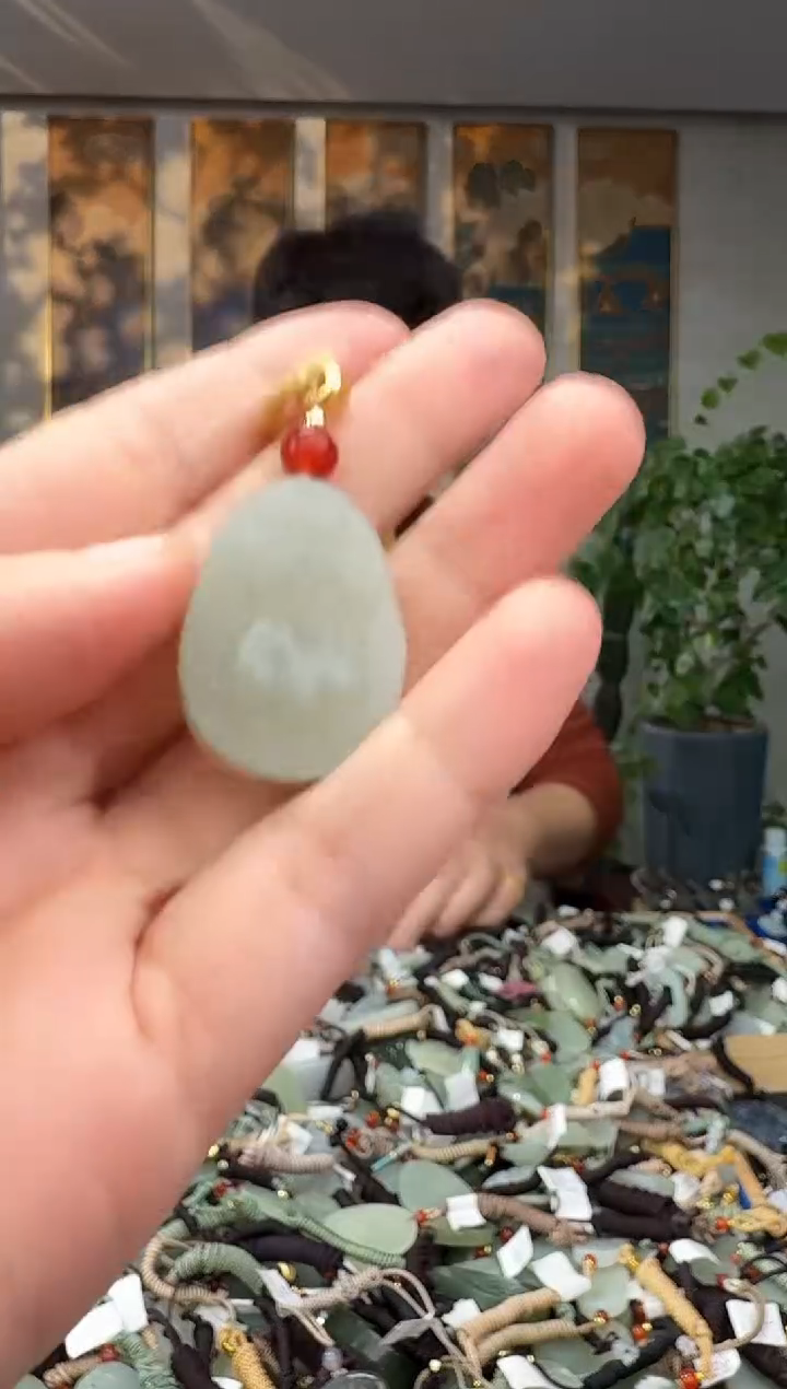 未镶嵌和田玉挂件拍一发一