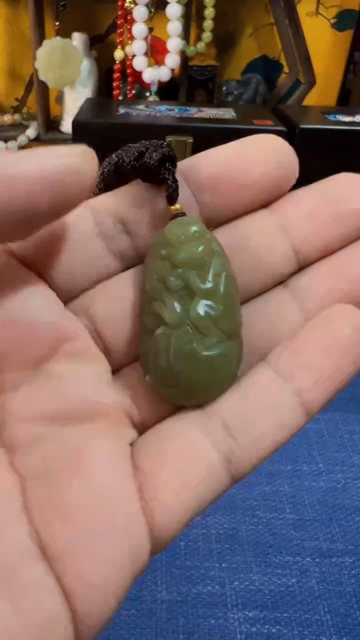 和田玉未镶嵌挂件和田 湖水绿挂坠(飞铃文玩)